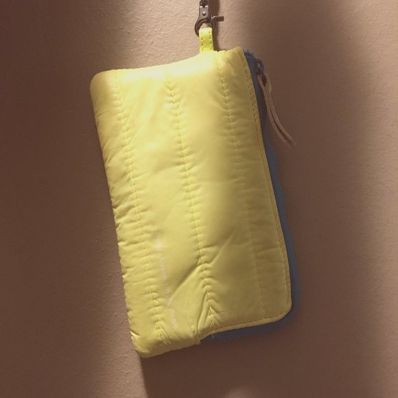 Golla Acid Yellow and Blue Corduoroy Smart Phone Pouch - Picture 13 of 13
